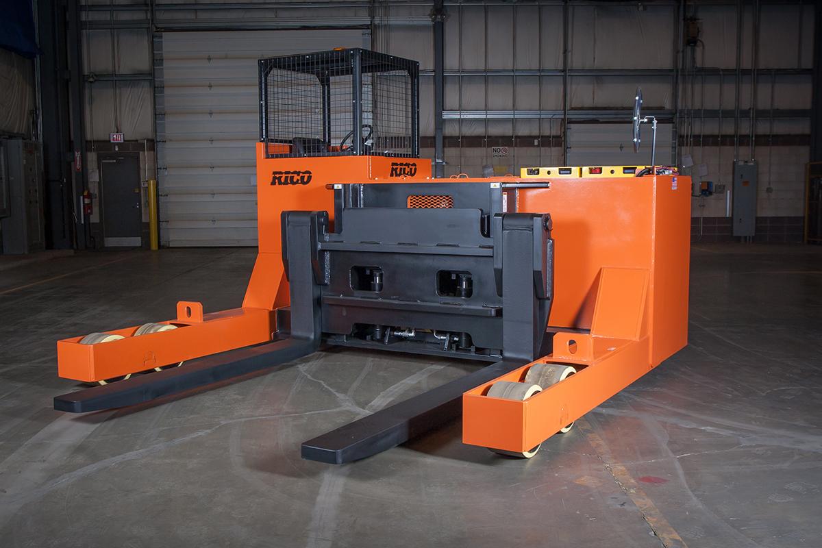 RICO Sit-Down Straddle Truck